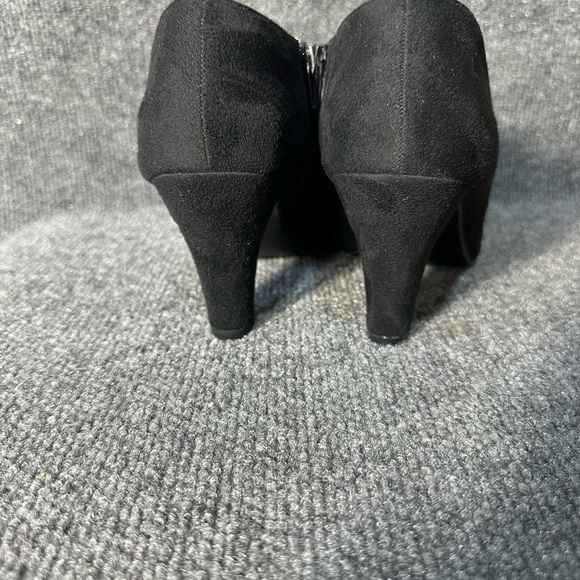 NWT women’s Journee collection Piper ankle pumps SZ 7 - Picture 3 of 5